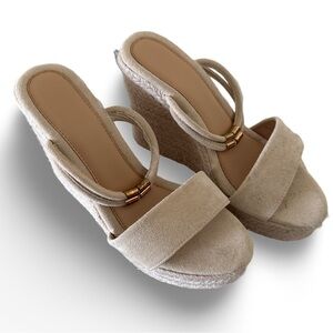 SHEIN Platform Wedge Size 6 Tan